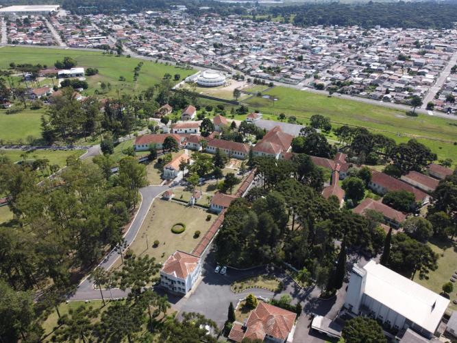 Governador e secretário da Saúde visitam Hospital de Dermatologia Sanitária do Paraná