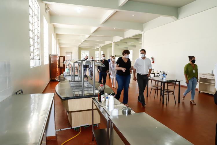 Governador e secretário da Saúde visitam Hospital de Dermatologia Sanitária do Paraná