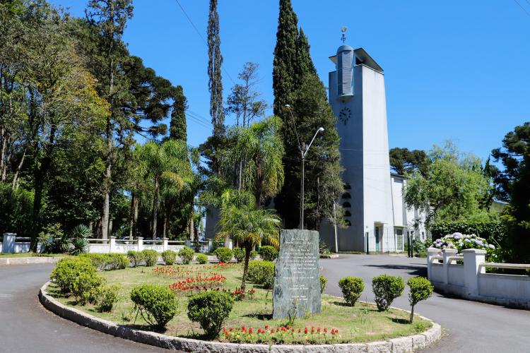 Governador e secretário da Saúde visitam Hospital de Dermatologia Sanitária do Paraná